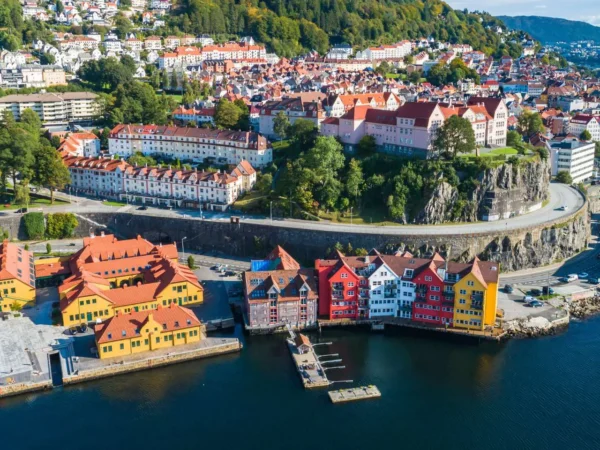 Escapadas imprescindibles por Escandinavia: Noruega, Suecia y Dinamarca en una sola ruta.