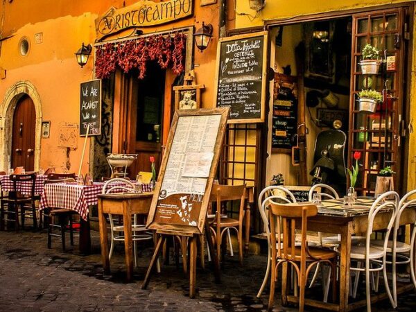 Dónde comer barato y bien en ciudades europeas populares (París, Roma, Barcelona, Berlín).